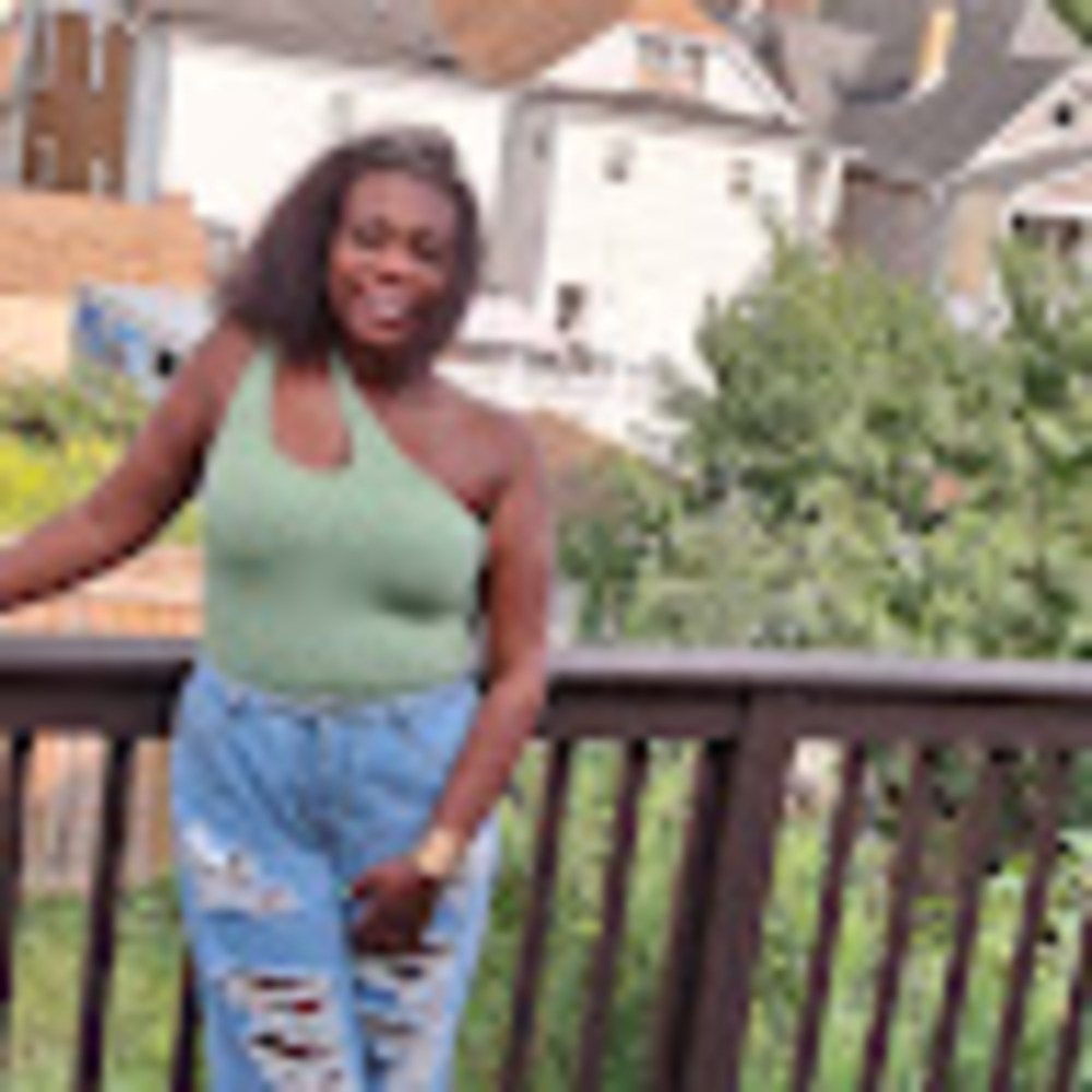 Meet your Posher, Teonia